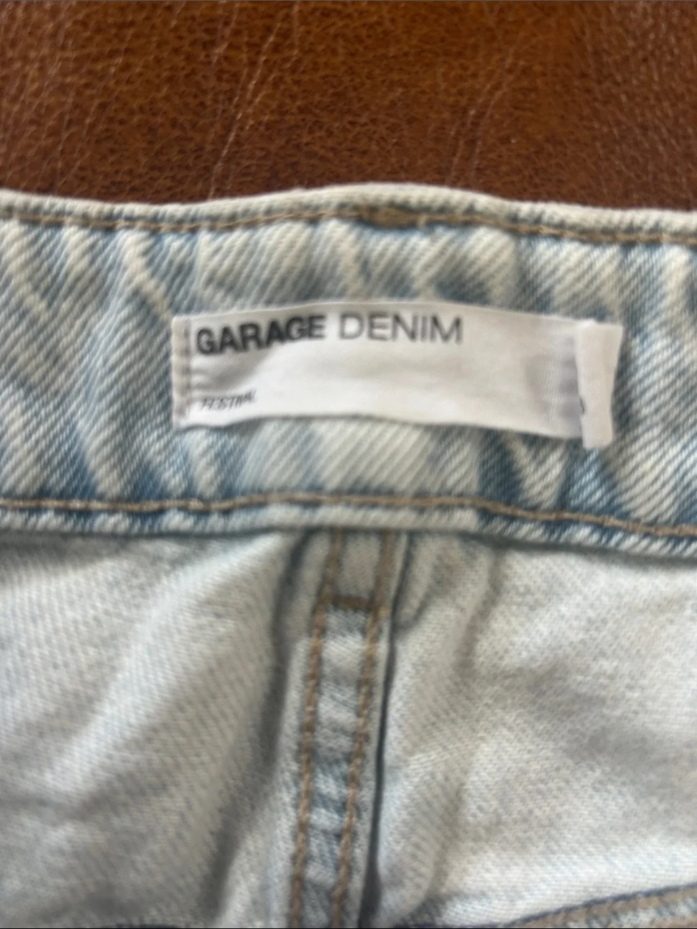 Garage denim Festival feature a high-waisted light blue jean, Size 28/07 - Picture 2 of 8